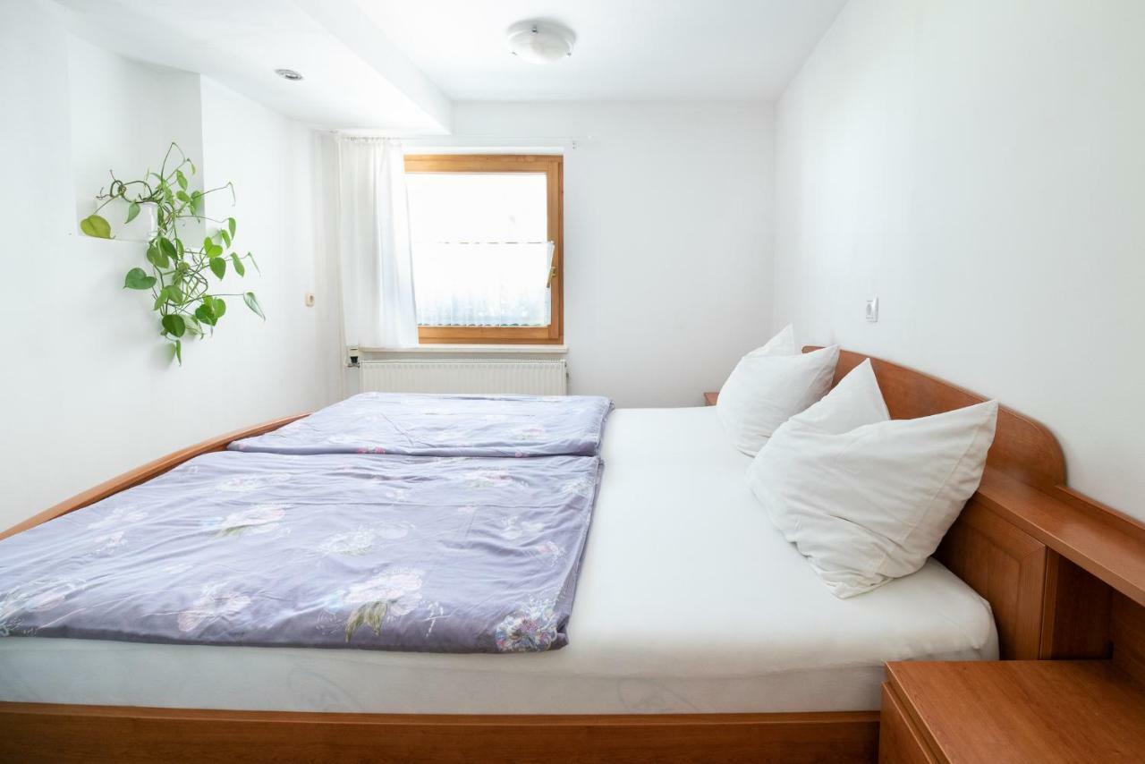 Mateja House - Apartments In Zirovnica Rodine Bagian luar foto